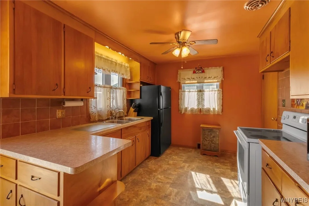1341 Master Street, North Tonawanda, New York 1412, North Tonawanda, New York 14120, 3 Bedrooms Bedrooms, 7 Rooms Rooms,1 BathroomBathrooms,Residential,Closed,1341 Master Street, North Tonawanda, New York 1412,0,B1592461