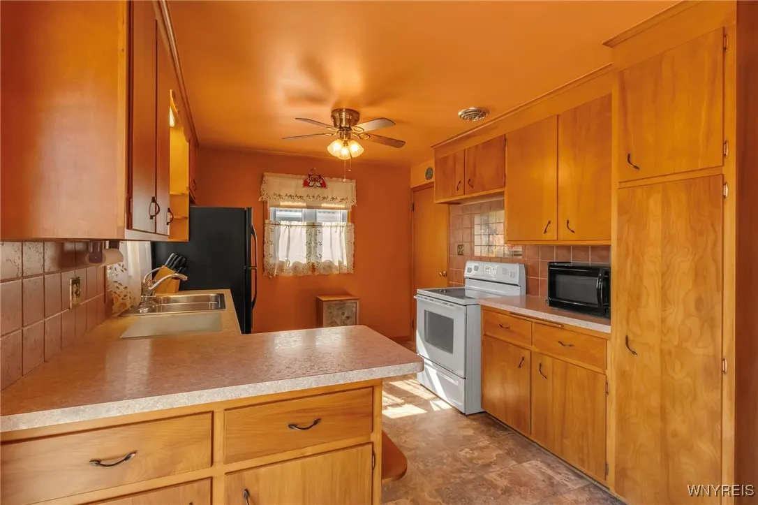 1341 Master Street, North Tonawanda, New York 1412, North Tonawanda, New York 14120, 3 Bedrooms Bedrooms, 7 Rooms Rooms,1 BathroomBathrooms,Residential,Closed,1341 Master Street, North Tonawanda, New York 1412,0,B1592461