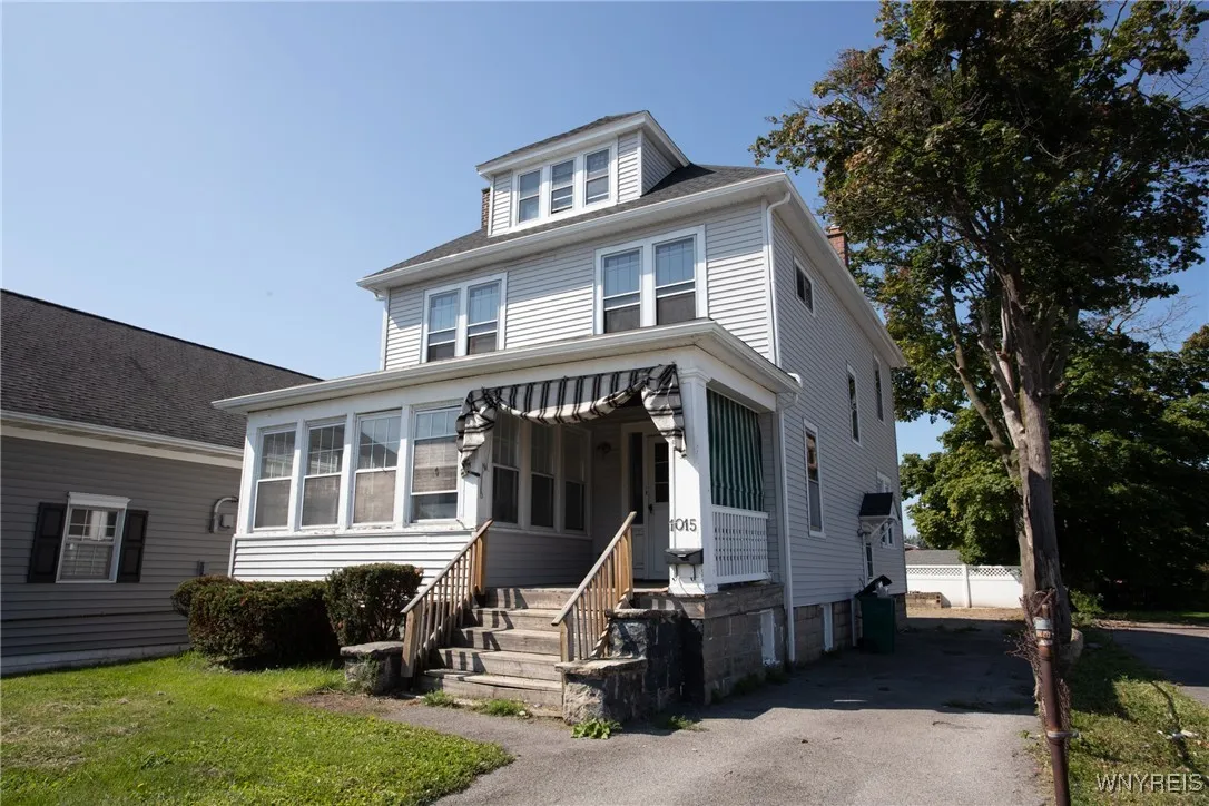 1015 Abbott Road, Buffalo, New York 14220, Buffalo, New York 14220, 4 Bedrooms Bedrooms, ,2 BathroomsBathrooms,Residential,Closed,1015 Abbott Road, Buffalo, New York 14220,0,B1592298