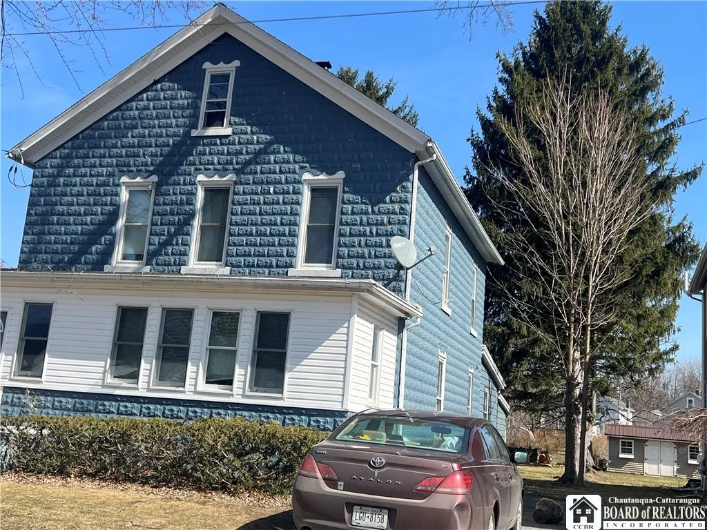 14 Moore Avenue, Pomfret, New York 14063, Pomfret, New York 14063, 5 Bedrooms Bedrooms, ,2 BathroomsBathrooms,Residential,Closed,14 Moore Avenue, Pomfret, New York 14063,0,R1592562