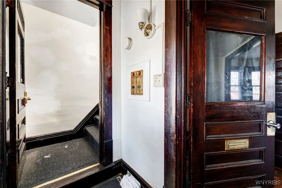 267 Humboldt Parkway, Buffalo, New York 14208, Buffalo, New York 14208, 6 Bedrooms Bedrooms, ,2 BathroomsBathrooms,Residential,Closed,267 Humboldt Parkway, Buffalo, New York 14208,0,B1592599