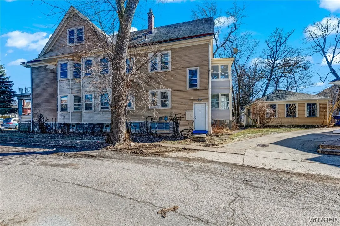 267 Humboldt Parkway, Buffalo, New York 14208, Buffalo, New York 14208, 6 Bedrooms Bedrooms, ,2 BathroomsBathrooms,Residential,Closed,267 Humboldt Parkway, Buffalo, New York 14208,0,B1592599