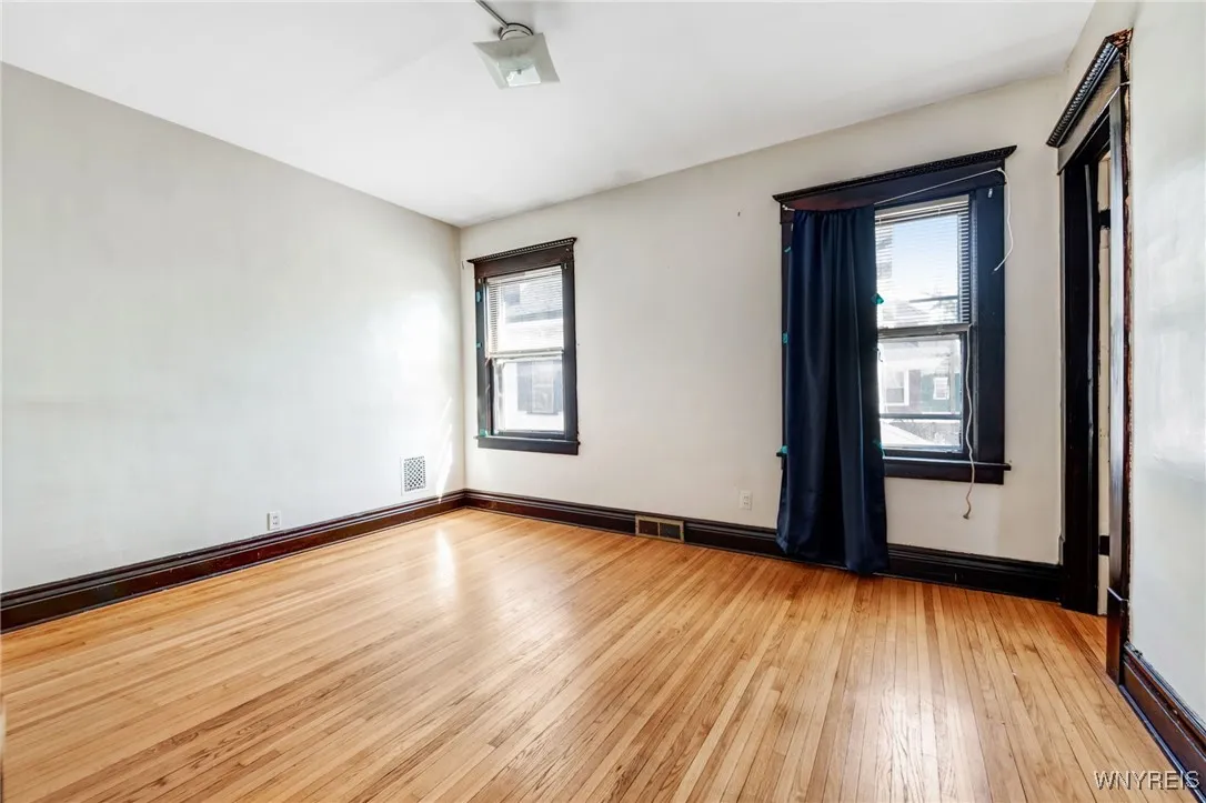 267 Humboldt Parkway, Buffalo, New York 14208, Buffalo, New York 14208, 6 Bedrooms Bedrooms, ,2 BathroomsBathrooms,Residential,Closed,267 Humboldt Parkway, Buffalo, New York 14208,0,B1592599