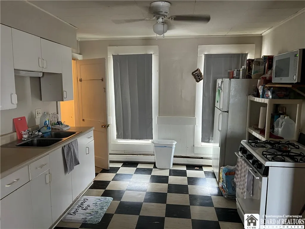 80 Cleveland Avenue, Pomfret, New York 14063, Pomfret, New York 14063, 4 Bedrooms Bedrooms, ,2 BathroomsBathrooms,Residential,Closed,80 Cleveland Avenue, Pomfret, New York 14063,0,R1592598