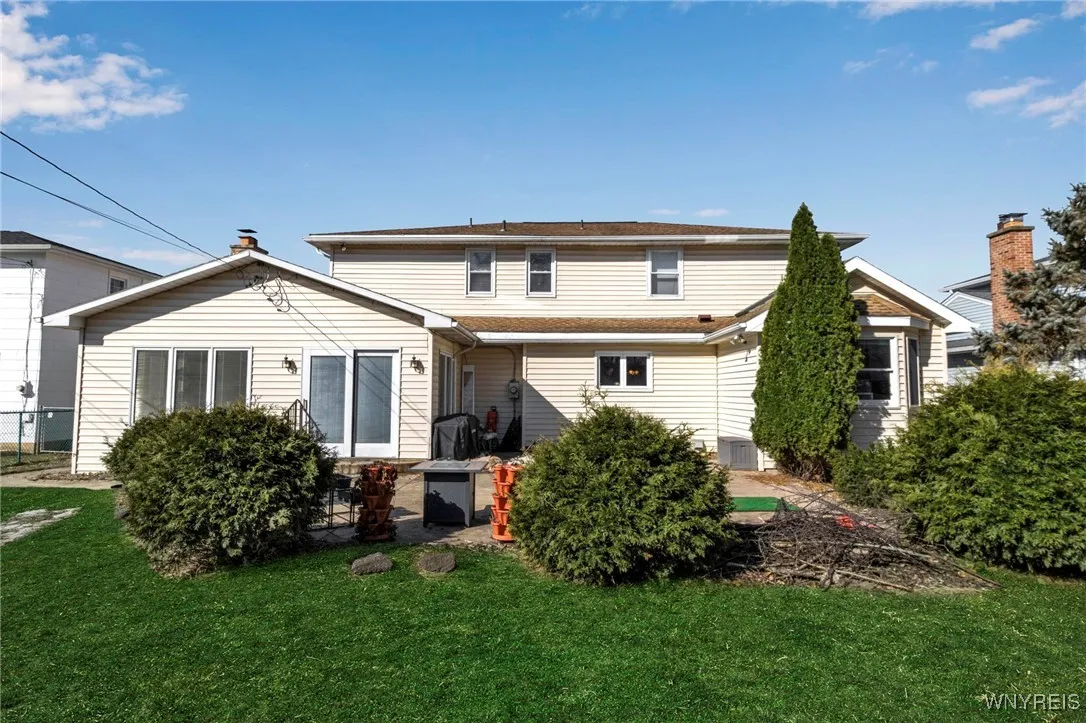 157 Presidents, Amherst, New York 14221, Amherst, New York 14221, 4 Bedrooms Bedrooms, 14 Rooms Rooms,2 BathroomsBathrooms,Residential,Closed,157 Presidents, Amherst, New York 14221,0,B1592639