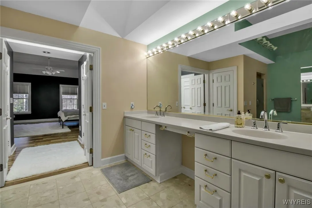Primary bath