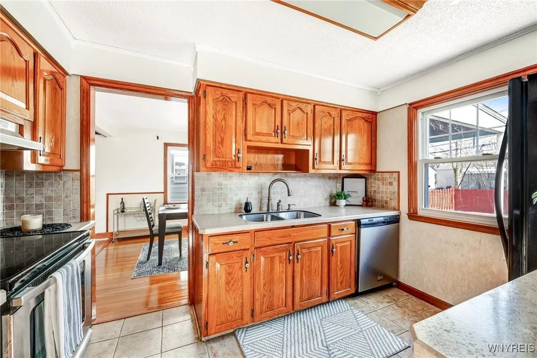 27 Truesdale Road, Tonawanda-town, New York 14223, Tonawanda, New York 14223, 3 Bedrooms Bedrooms, 6 Rooms Rooms,1 BathroomBathrooms,Residential,Closed,27 Truesdale Road, Tonawanda-town, New York 14223,0,B1592649