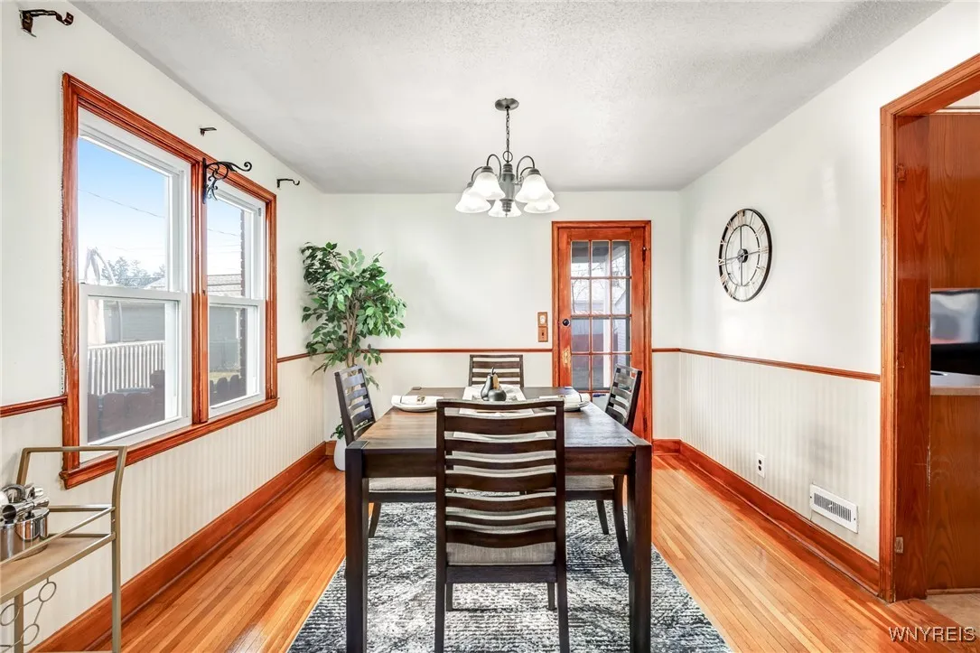 27 Truesdale Road, Tonawanda-town, New York 14223, Tonawanda, New York 14223, 3 Bedrooms Bedrooms, 6 Rooms Rooms,1 BathroomBathrooms,Residential,Closed,27 Truesdale Road, Tonawanda-town, New York 14223,0,B1592649