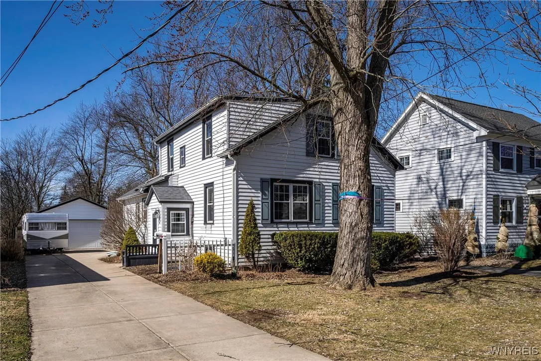 84 Fruehauf Avenue, Amherst, New York 14226, Amherst, New York 14226, 3 Bedrooms Bedrooms, 7 Rooms Rooms,2 BathroomsBathrooms,Residential,Closed,84 Fruehauf Avenue, Amherst, New York 14226,0,B1590487
