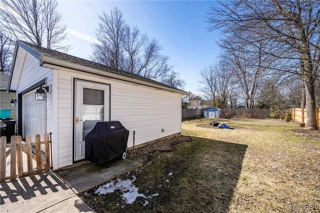 84 Fruehauf Avenue, Amherst, New York 14226, Amherst, New York 14226, 3 Bedrooms Bedrooms, 7 Rooms Rooms,2 BathroomsBathrooms,Residential,Closed,84 Fruehauf Avenue, Amherst, New York 14226,0,B1590487