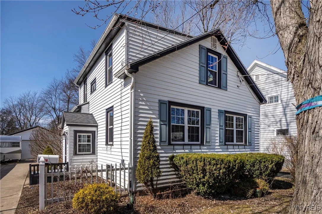 84 Fruehauf Avenue, Amherst, New York 14226, Amherst, New York 14226, 3 Bedrooms Bedrooms, 7 Rooms Rooms,2 BathroomsBathrooms,Residential,Closed,84 Fruehauf Avenue, Amherst, New York 14226,0,B1590487