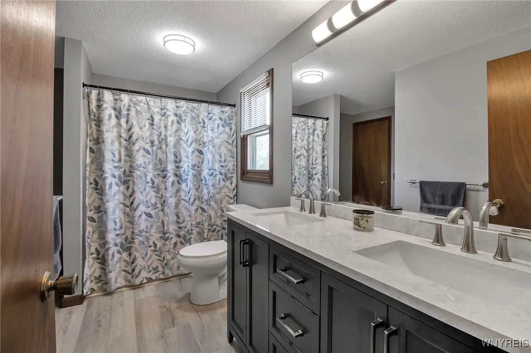 3538 Heatherwood Drive, Hamburg, New York 14075, Hamburg, New York 14075, 3 Bedrooms Bedrooms, 9 Rooms Rooms,2 BathroomsBathrooms,Residential,Closed,3538 Heatherwood Drive, Hamburg, New York 14075,0,B1592393