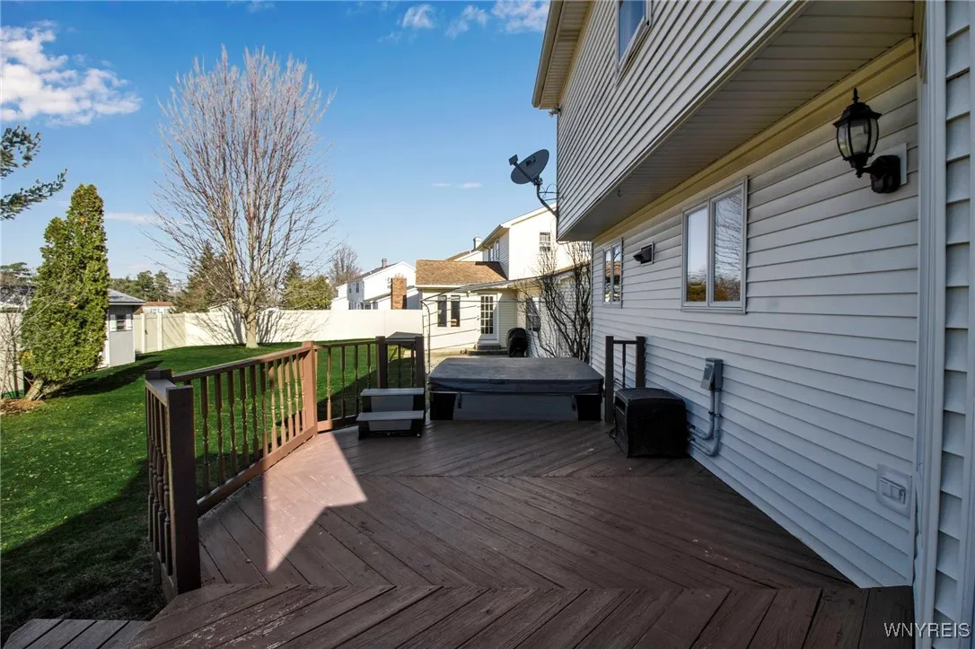 3538 Heatherwood Drive, Hamburg, New York 14075, Hamburg, New York 14075, 3 Bedrooms Bedrooms, 9 Rooms Rooms,2 BathroomsBathrooms,Residential,Closed,3538 Heatherwood Drive, Hamburg, New York 14075,0,B1592393