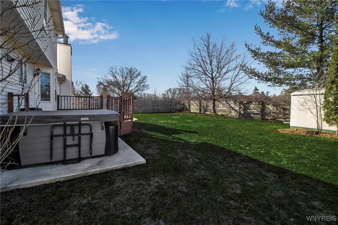 3538 Heatherwood Drive, Hamburg, New York 14075, Hamburg, New York 14075, 3 Bedrooms Bedrooms, 9 Rooms Rooms,2 BathroomsBathrooms,Residential,Closed,3538 Heatherwood Drive, Hamburg, New York 14075,0,B1592393