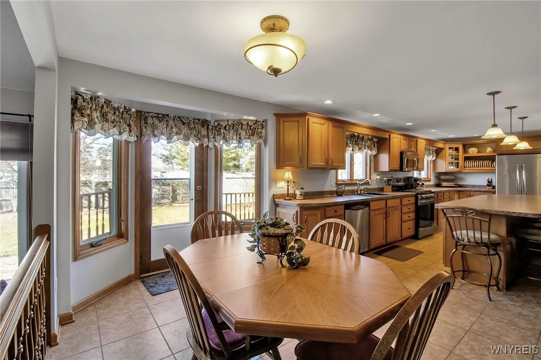 3538 Heatherwood Drive, Hamburg, New York 14075, Hamburg, New York 14075, 3 Bedrooms Bedrooms, 9 Rooms Rooms,2 BathroomsBathrooms,Residential,Closed,3538 Heatherwood Drive, Hamburg, New York 14075,0,B1592393
