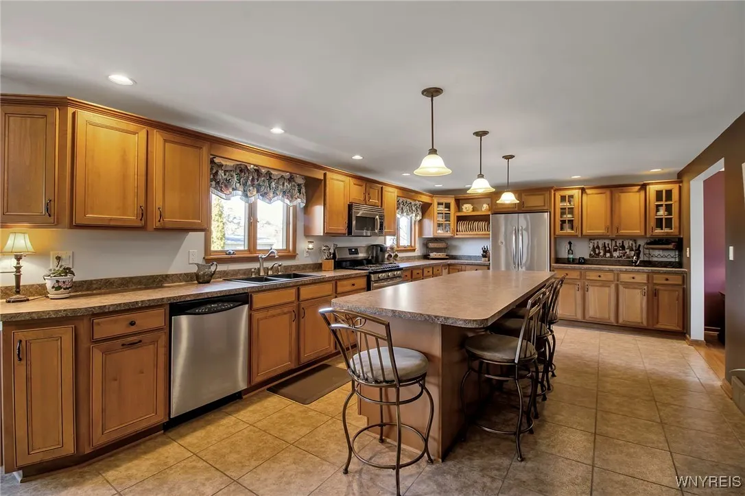 3538 Heatherwood Drive, Hamburg, New York 14075, Hamburg, New York 14075, 3 Bedrooms Bedrooms, 9 Rooms Rooms,2 BathroomsBathrooms,Residential,Closed,3538 Heatherwood Drive, Hamburg, New York 14075,0,B1592393