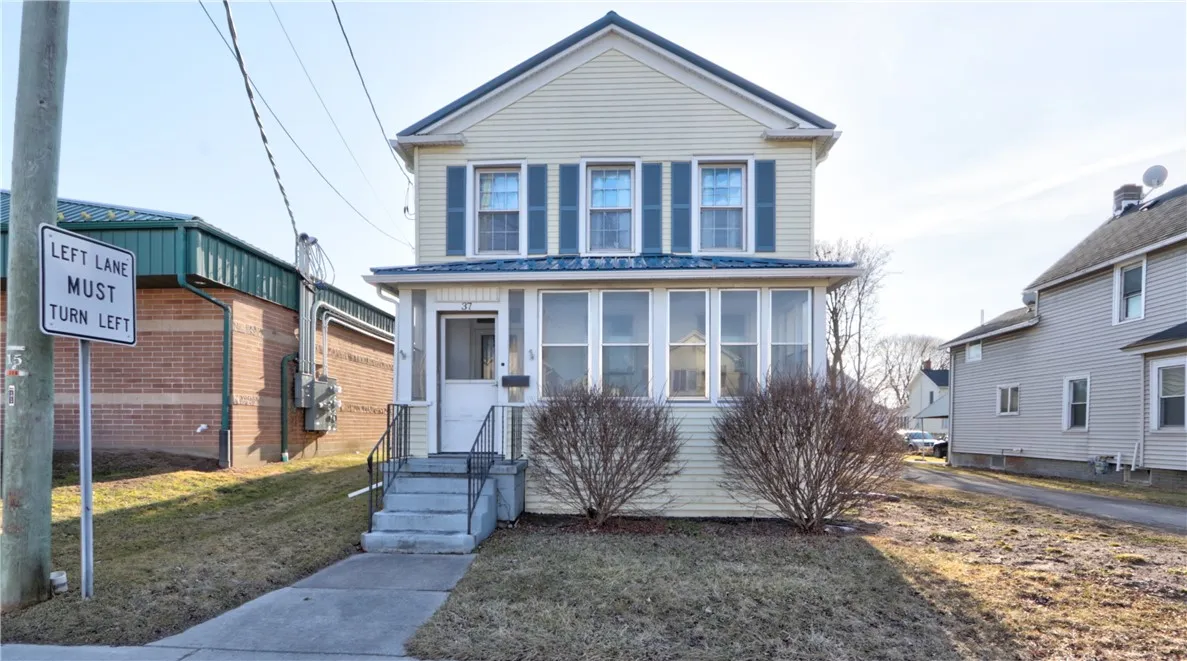 37 Exchange Street, Geneva-city, New York 14456, Geneva City, New York 14456, 3 Bedrooms Bedrooms, 7 Rooms Rooms,2 BathroomsBathrooms,Residential,Closed,37 Exchange Street, Geneva-city, New York 14456,R1592501