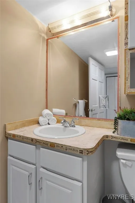 233 Richmond Avenue 15, Buffalo, New York 14222, Buffalo, New York 14222, 2 Bedrooms Bedrooms, 5 Rooms Rooms,1 BathroomBathrooms,Residential,Closed,233 Richmond Avenue 15, Buffalo, New York 14222,0,B1592436