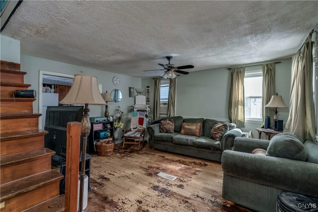 261 West 4th Street South, Fulton, New York 13069, Fulton, New York 13069, 3 Bedrooms Bedrooms, 7 Rooms Rooms,2 BathroomsBathrooms,Residential,Closed,261 West 4th Street South, Fulton, New York 13069,0,S1592654