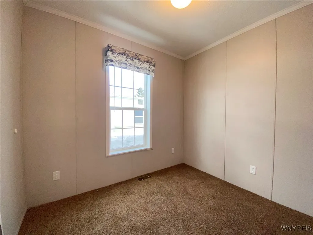 7898 Boston State Road 27, Hamburg, New York 14075, Hamburg, New York 14075, 2 Bedrooms Bedrooms, 5 Rooms Rooms,1 BathroomBathrooms,Residential,For Sale,7898 Boston State Road 27, Hamburg, New York 14075,B1592767