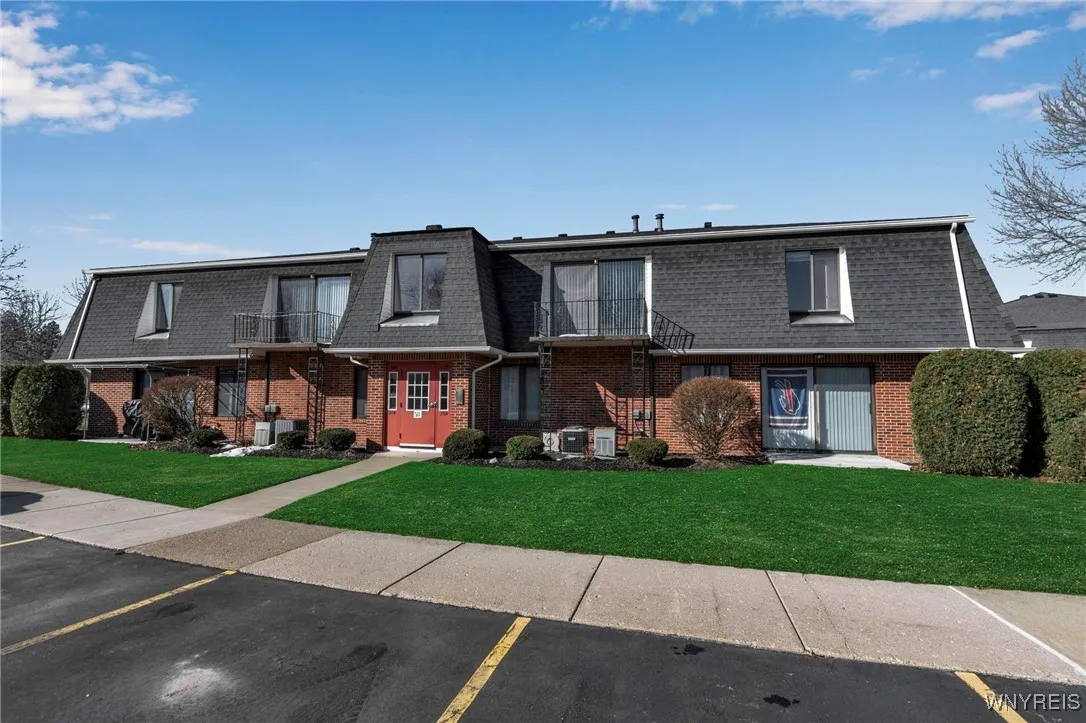 25b Foxberry Drive, Amherst, New York 14068, Amherst, New York 14068, 2 Bedrooms Bedrooms, 4 Rooms Rooms,1 BathroomBathrooms,Residential,Closed,25b Foxberry Drive, Amherst, New York 14068,0,B1591796