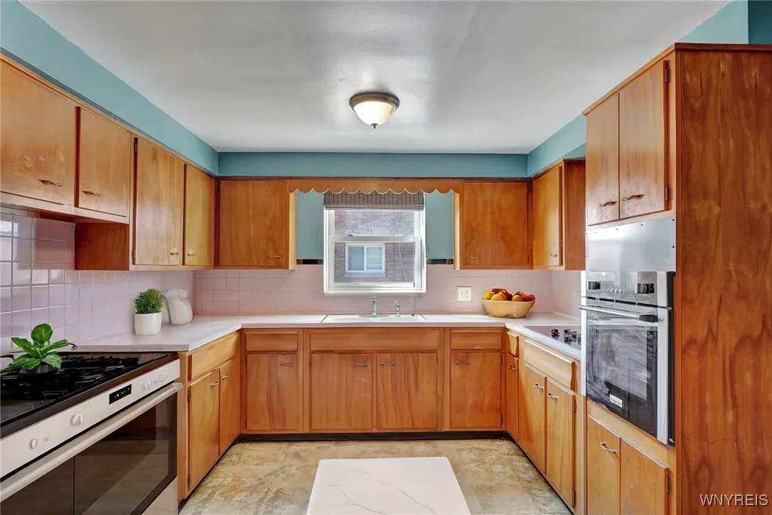 626 Kenmore Avenue Avenue, Buffalo, New York 14216, Buffalo, New York 14216, 8 Bedrooms Bedrooms, ,4 BathroomsBathrooms,Residential,Closed,626 Kenmore Avenue Avenue, Buffalo, New York 14216,0,B1591755