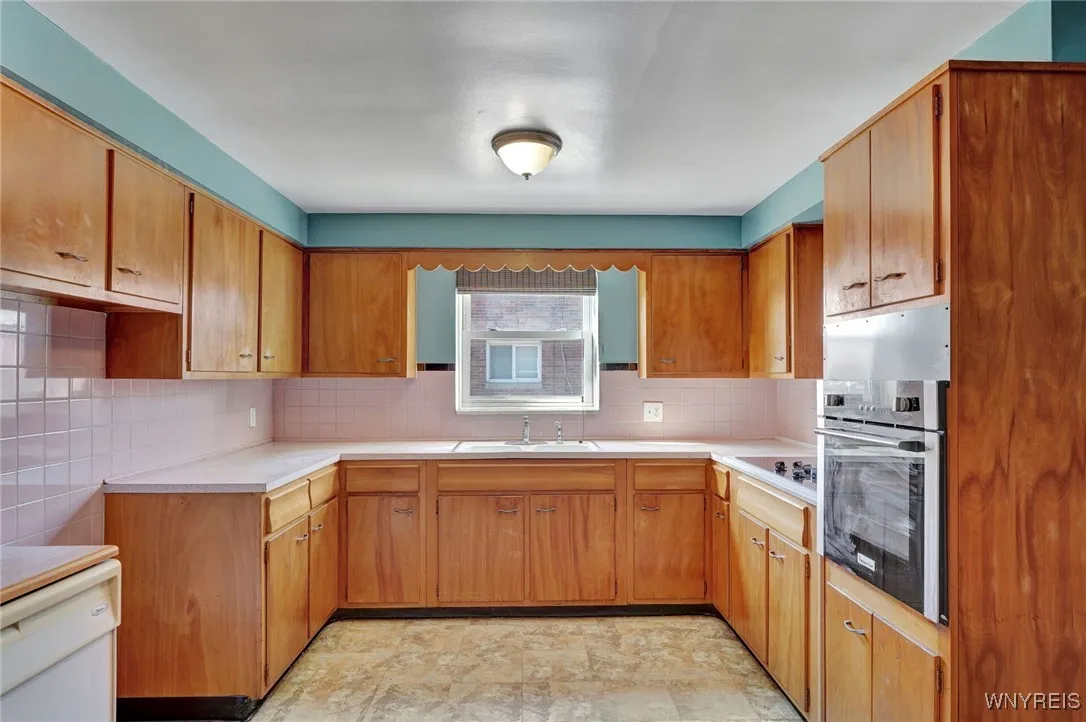 626 Kenmore Avenue Avenue, Buffalo, New York 14216, Buffalo, New York 14216, 8 Bedrooms Bedrooms, ,4 BathroomsBathrooms,Residential,Closed,626 Kenmore Avenue Avenue, Buffalo, New York 14216,0,B1591755