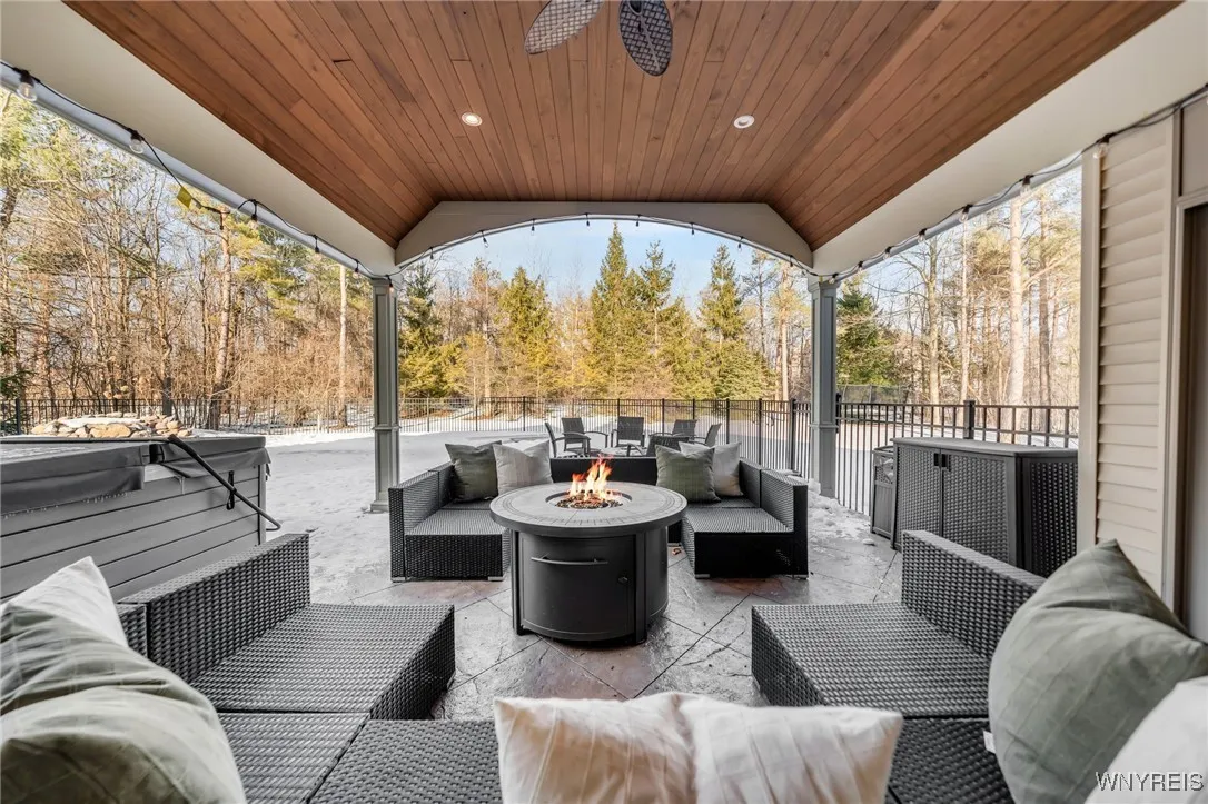 6 Woodthrush Trail, Orchard Park, New York 14127, Orchard Park, New York 14127, 4 Bedrooms Bedrooms, 13 Rooms Rooms,3 BathroomsBathrooms,Residential,Closed,6 Woodthrush Trail, Orchard Park, New York 14127,0,B1592201