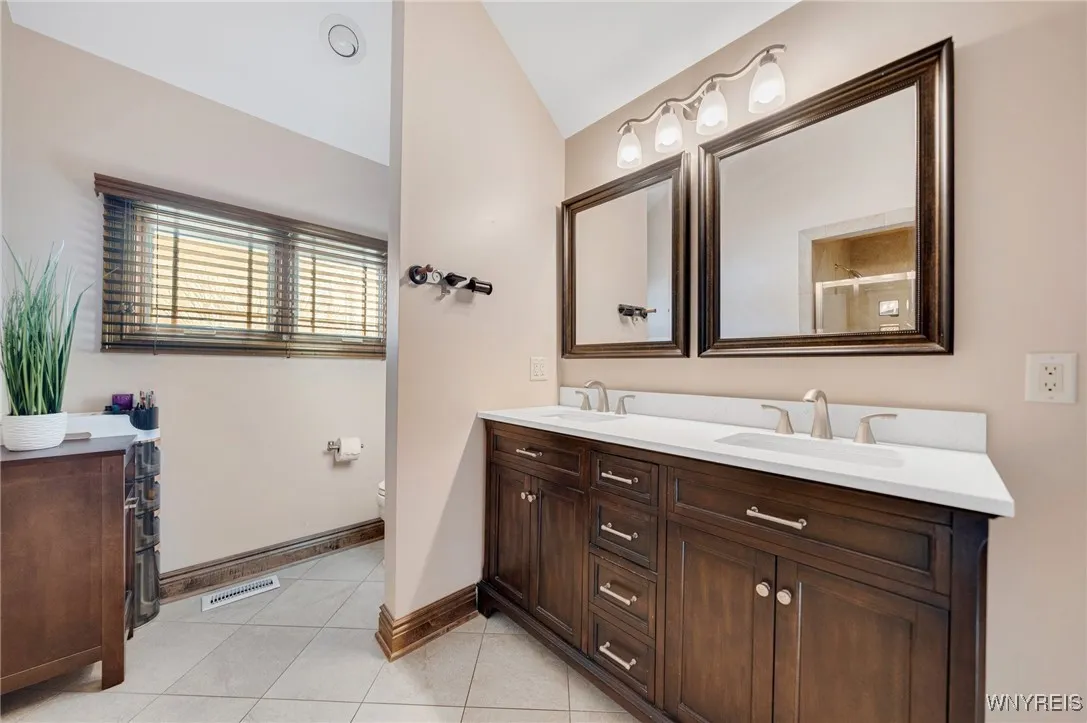 6 Woodthrush Trail, Orchard Park, New York 14127, Orchard Park, New York 14127, 4 Bedrooms Bedrooms, 13 Rooms Rooms,3 BathroomsBathrooms,Residential,Closed,6 Woodthrush Trail, Orchard Park, New York 14127,0,B1592201