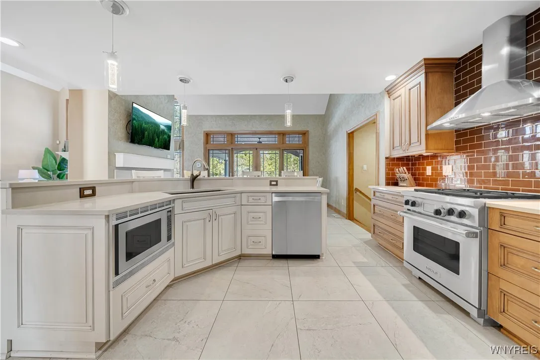 6 Woodthrush Trail, Orchard Park, New York 14127, Orchard Park, New York 14127, 4 Bedrooms Bedrooms, 13 Rooms Rooms,3 BathroomsBathrooms,Residential,Closed,6 Woodthrush Trail, Orchard Park, New York 14127,0,B1592201