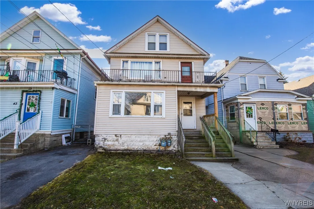 39 Trowbridge Street, Buffalo, New York 14220, Buffalo, New York 14220, 4 Bedrooms Bedrooms, ,2 BathroomsBathrooms,Residential,Closed,39 Trowbridge Street, Buffalo, New York 14220,0,B1592871