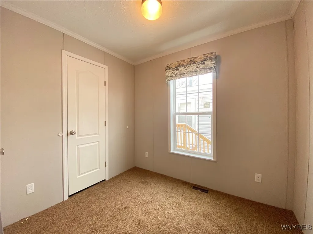 7898 Boston State Road 28, Hamburg, New York 14075, Hamburg, New York 14075, 2 Bedrooms Bedrooms, 5 Rooms Rooms,1 BathroomBathrooms,Residential,For Sale,7898 Boston State Road 28, Hamburg, New York 14075,B1592929