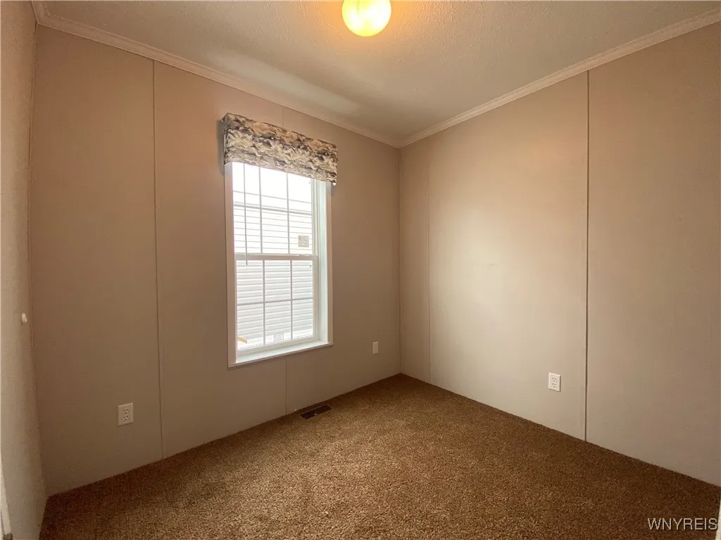 7898 Boston State Road 28, Hamburg, New York 14075, Hamburg, New York 14075, 2 Bedrooms Bedrooms, 5 Rooms Rooms,1 BathroomBathrooms,Residential,For Sale,7898 Boston State Road 28, Hamburg, New York 14075,B1592929