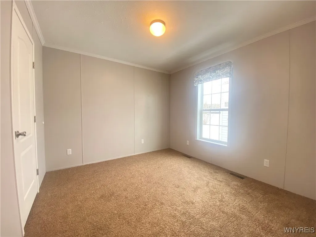 7898 Boston State Road 28, Hamburg, New York 14075, Hamburg, New York 14075, 2 Bedrooms Bedrooms, 5 Rooms Rooms,1 BathroomBathrooms,Residential,For Sale,7898 Boston State Road 28, Hamburg, New York 14075,B1592929