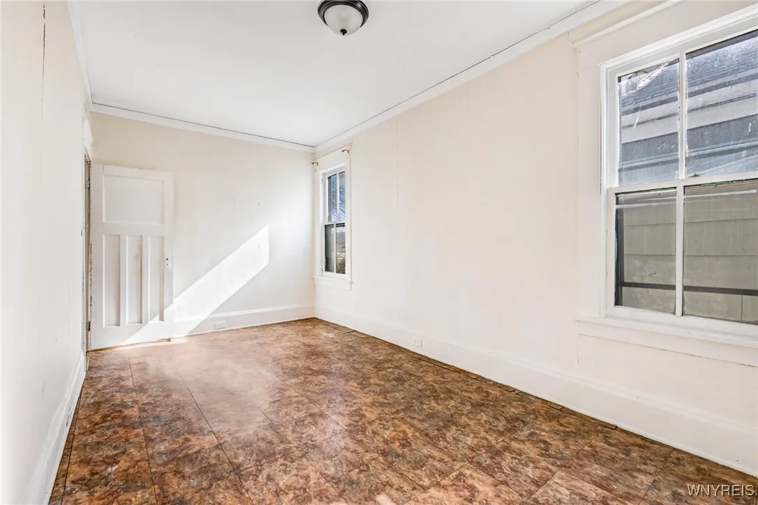 200 Locust Street, Buffalo, New York 14204, Buffalo, New York 14204, 3 Bedrooms Bedrooms, 6 Rooms Rooms,1 BathroomBathrooms,Residential,Closed,200 Locust Street, Buffalo, New York 14204,0,B1592936