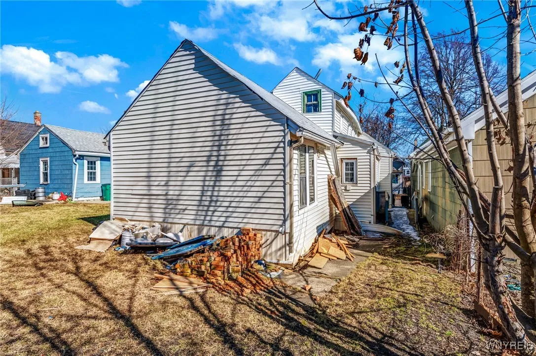 200 Locust Street, Buffalo, New York 14204, Buffalo, New York 14204, 3 Bedrooms Bedrooms, 6 Rooms Rooms,1 BathroomBathrooms,Residential,Closed,200 Locust Street, Buffalo, New York 14204,0,B1592936