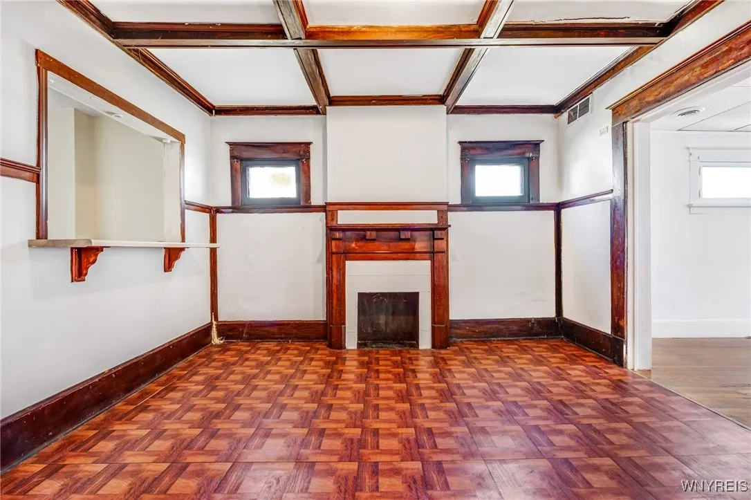 200 Locust Street, Buffalo, New York 14204, Buffalo, New York 14204, 3 Bedrooms Bedrooms, 6 Rooms Rooms,1 BathroomBathrooms,Residential,Closed,200 Locust Street, Buffalo, New York 14204,0,B1592936