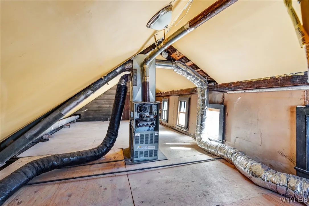 200 Locust Street, Buffalo, New York 14204, Buffalo, New York 14204, 3 Bedrooms Bedrooms, 6 Rooms Rooms,1 BathroomBathrooms,Residential,Closed,200 Locust Street, Buffalo, New York 14204,0,B1592936
