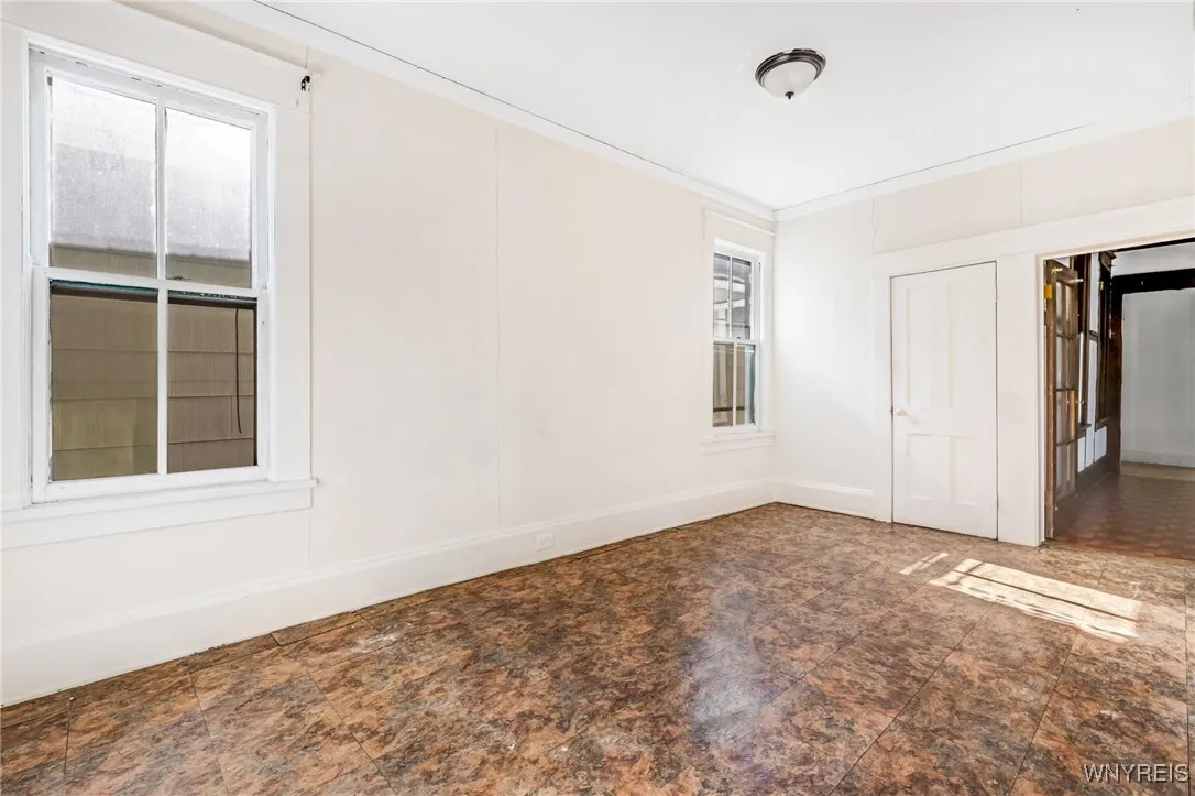 200 Locust Street, Buffalo, New York 14204, Buffalo, New York 14204, 3 Bedrooms Bedrooms, 6 Rooms Rooms,1 BathroomBathrooms,Residential,Closed,200 Locust Street, Buffalo, New York 14204,0,B1592936