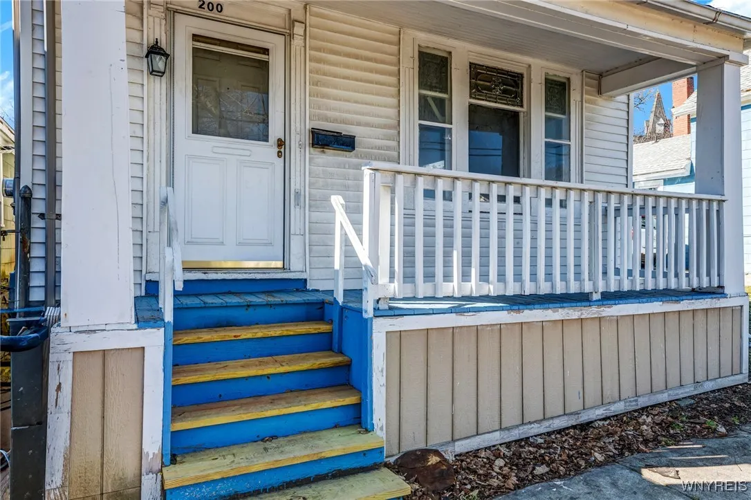 200 Locust Street, Buffalo, New York 14204, Buffalo, New York 14204, 3 Bedrooms Bedrooms, 6 Rooms Rooms,1 BathroomBathrooms,Residential,Closed,200 Locust Street, Buffalo, New York 14204,0,B1592936