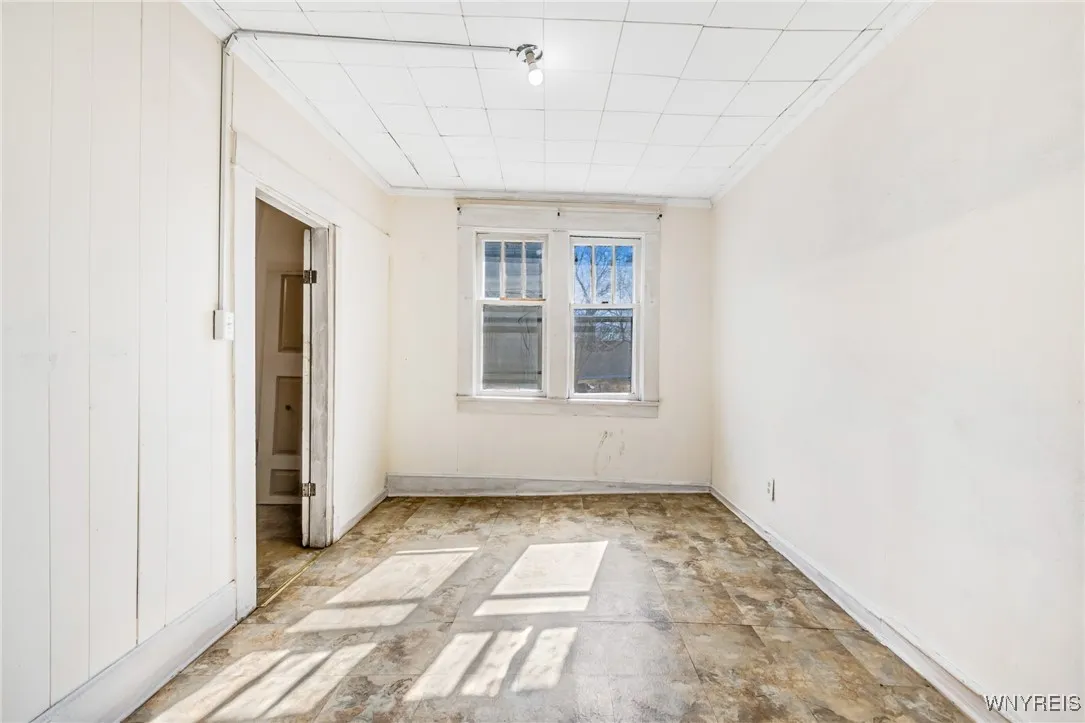 200 Locust Street, Buffalo, New York 14204, Buffalo, New York 14204, 3 Bedrooms Bedrooms, 6 Rooms Rooms,1 BathroomBathrooms,Residential,Closed,200 Locust Street, Buffalo, New York 14204,0,B1592936