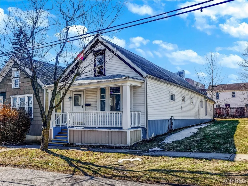 200 Locust Street, Buffalo, New York 14204, Buffalo, New York 14204, 3 Bedrooms Bedrooms, 6 Rooms Rooms,1 BathroomBathrooms,Residential,Closed,200 Locust Street, Buffalo, New York 14204,0,B1592936