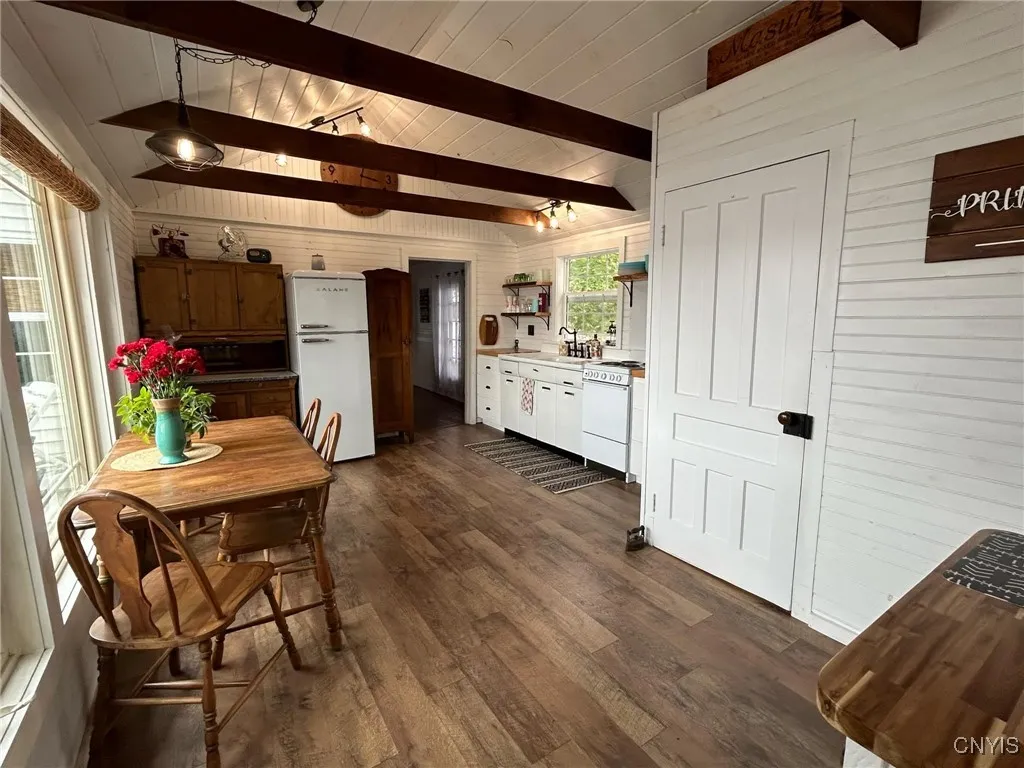 1 Prince, Hammond, New York 13664, Hammond, New York 13664, 3 Bedrooms Bedrooms, 5 Rooms Rooms,1 BathroomBathrooms,Residential,Closed,1 Prince, Hammond, New York 13664,0,S1592961