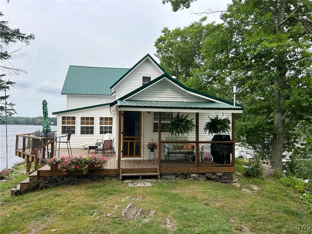 1 Prince, Hammond, New York 13664, Hammond, New York 13664, 3 Bedrooms Bedrooms, 5 Rooms Rooms,1 BathroomBathrooms,Residential,Closed,1 Prince, Hammond, New York 13664,0,S1592961