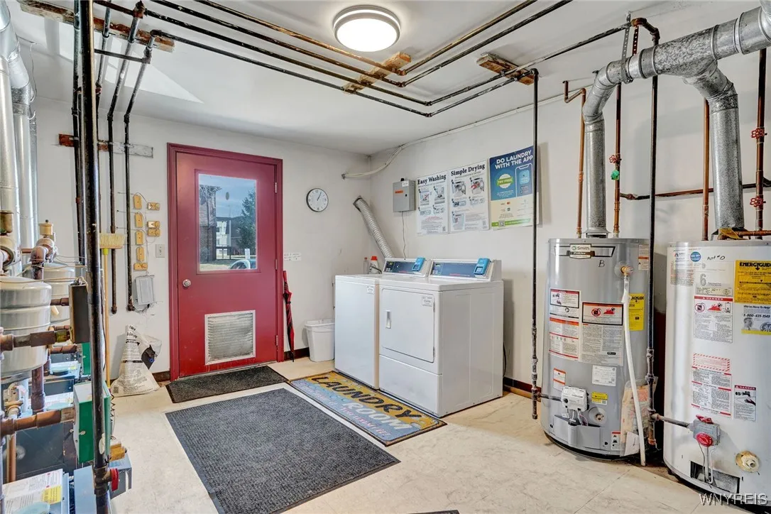 3900 Ridge Lea Road B, Amherst, New York 14228, Amherst, New York 14228, 1 Bedroom Bedrooms, 3 Rooms Rooms,1 BathroomBathrooms,Residential,Closed,3900 Ridge Lea Road B, Amherst, New York 14228,0,B1591938