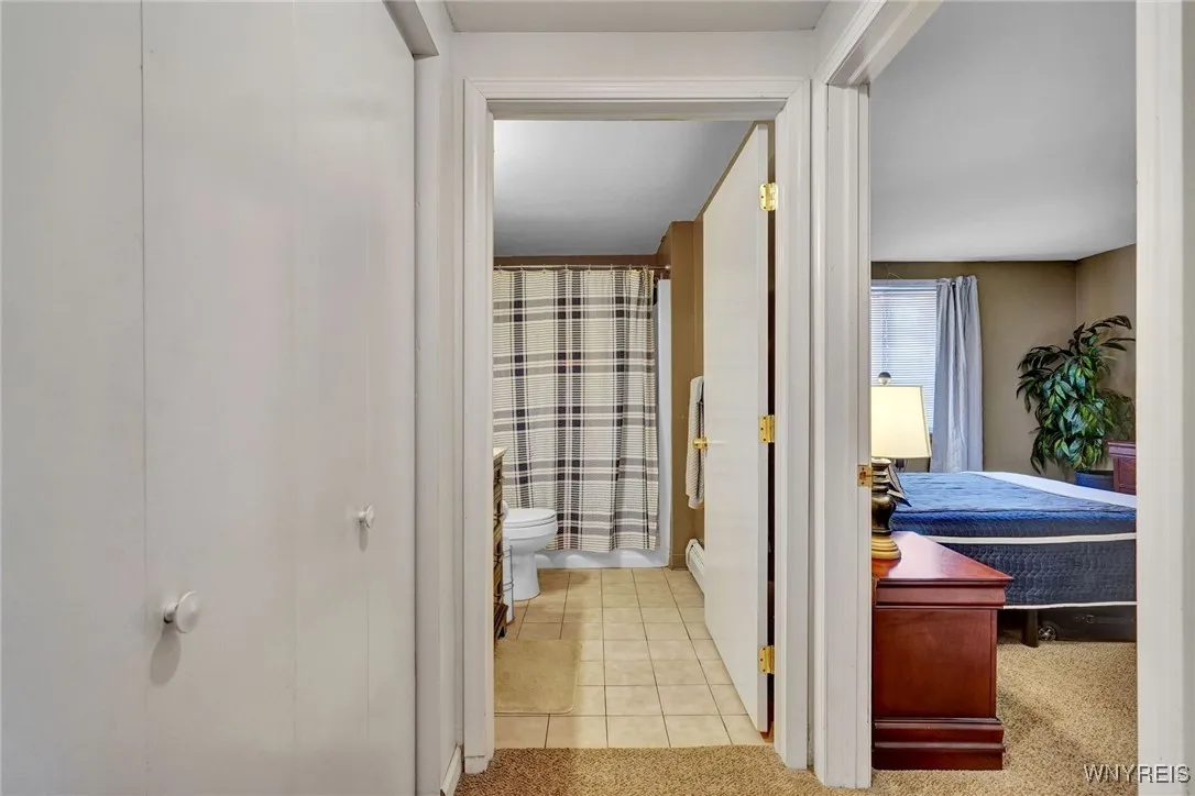 3900 Ridge Lea Road B, Amherst, New York 14228, Amherst, New York 14228, 1 Bedroom Bedrooms, 3 Rooms Rooms,1 BathroomBathrooms,Residential,Closed,3900 Ridge Lea Road B, Amherst, New York 14228,0,B1591938