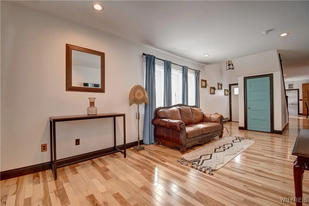 38 18th Street, Buffalo, New York 14213, Buffalo, New York 14213, 3 Bedrooms Bedrooms, 6 Rooms Rooms,2 BathroomsBathrooms,Residential,Closed,38 18th Street, Buffalo, New York 14213,0,B1592318