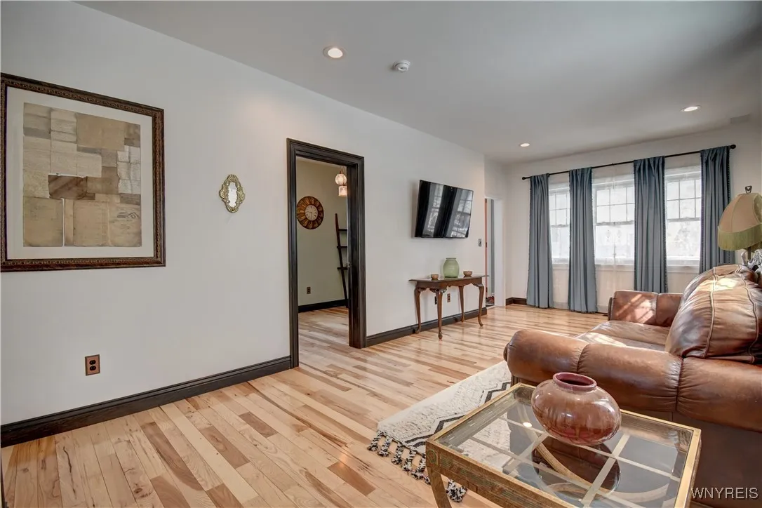 38 18th Street, Buffalo, New York 14213, Buffalo, New York 14213, 3 Bedrooms Bedrooms, 6 Rooms Rooms,2 BathroomsBathrooms,Residential,Closed,38 18th Street, Buffalo, New York 14213,0,B1592318