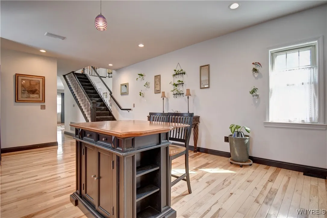 38 18th Street, Buffalo, New York 14213, Buffalo, New York 14213, 3 Bedrooms Bedrooms, 6 Rooms Rooms,2 BathroomsBathrooms,Residential,Closed,38 18th Street, Buffalo, New York 14213,0,B1592318