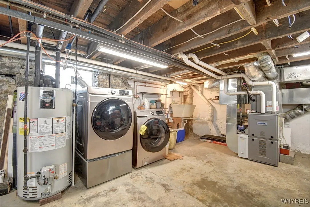 38 18th Street, Buffalo, New York 14213, Buffalo, New York 14213, 3 Bedrooms Bedrooms, 6 Rooms Rooms,2 BathroomsBathrooms,Residential,Closed,38 18th Street, Buffalo, New York 14213,0,B1592318